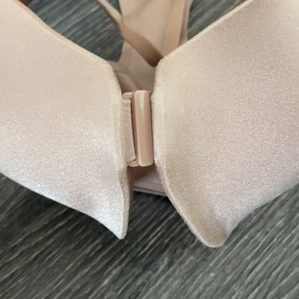 VS ‘Incredible’ Racerback Bra - Picture 2 of 5